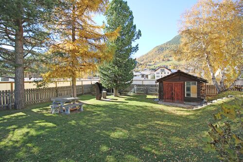 Garten mit Grillplatz