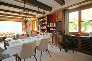 Helles Esszimmer