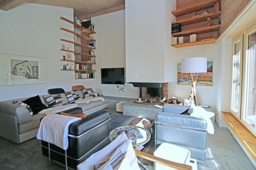 Gemütliches Wohnzimmer mit Cheminée